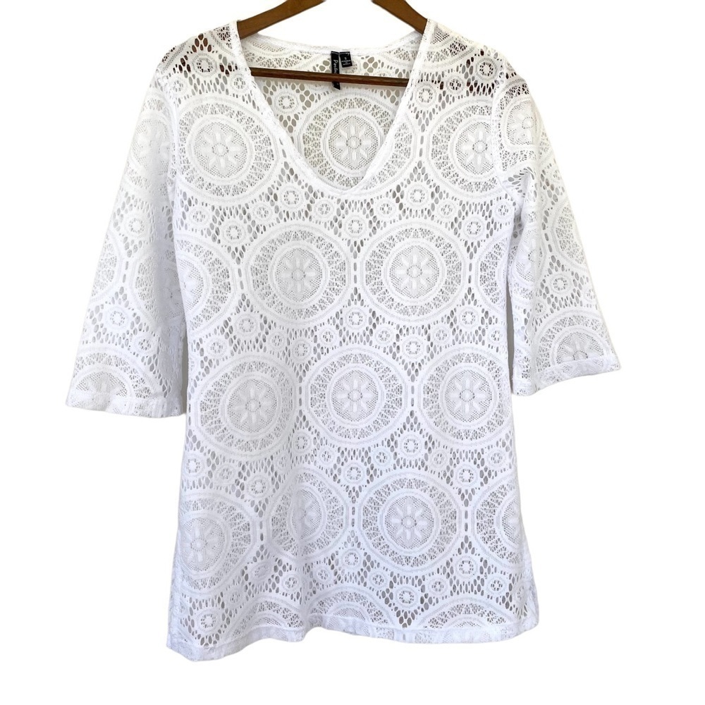 Portocruz lace swim  coverup with V-neck and 3/4 length sleeves